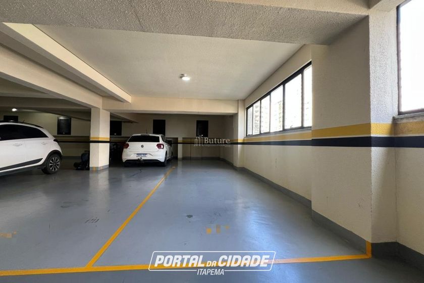 Apartamento &agrave; venda - 106m&sup2; - Meia Praia