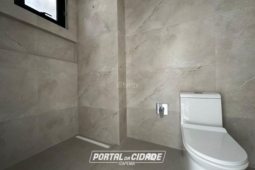 Apartamento &agrave; venda - 177m&sup2; - Meia Praia