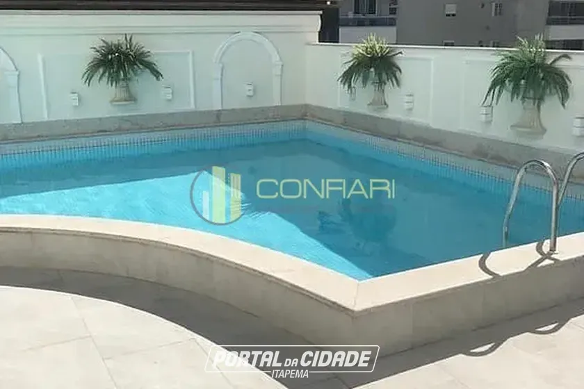 Apartamento &agrave; venda - 135m&sup2; - Meia Praia