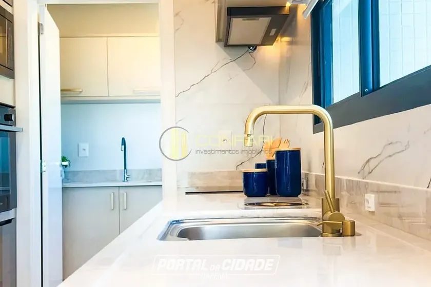 Apartamento &agrave; venda - 114m&sup2; - Meia Praia