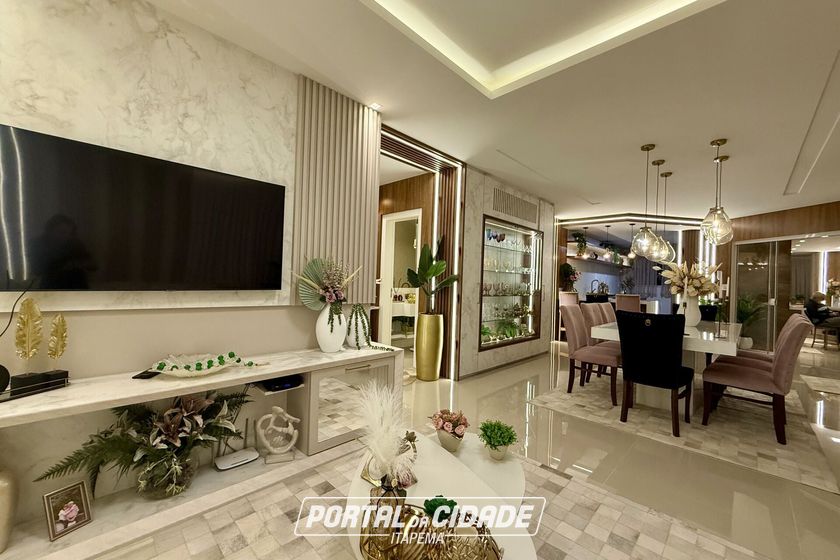 Apartamento &agrave; venda - 171m&sup2; - Meia Praia