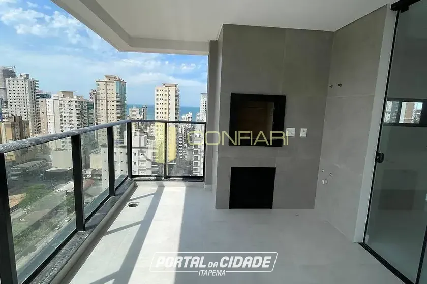 Apartamento &agrave; venda - 133m&sup2; - meia praia