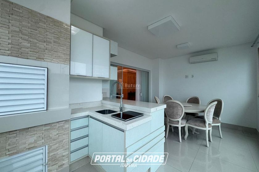 Apartamento &agrave; venda - 171m&sup2; - Meia Praia