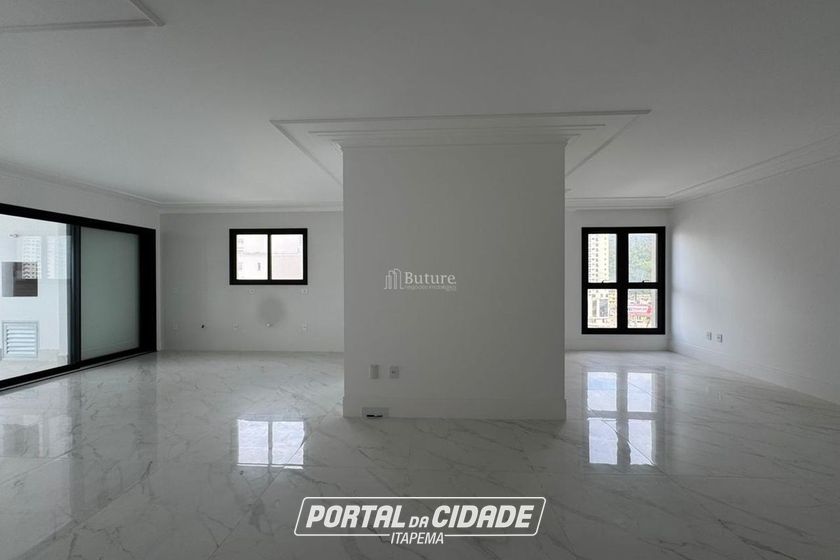 Apartamento &agrave; venda - 210m&sup2; - Centro