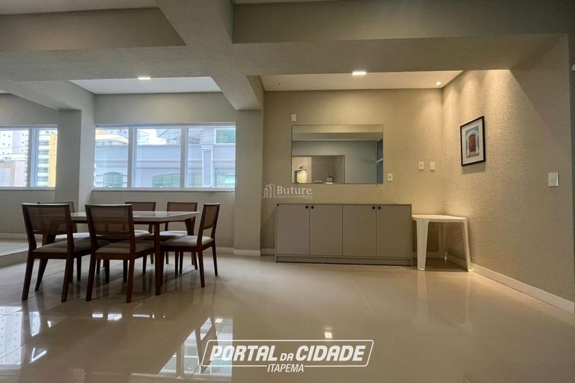 Apartamento &agrave; venda - 118m&sup2; - Meia Praia