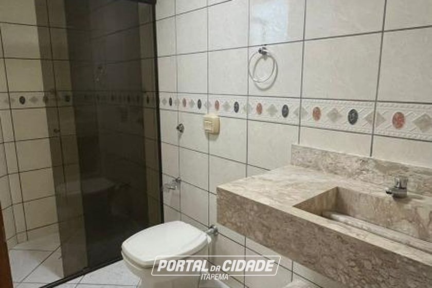 Apartamento para alugar - 140m&sup2; - Meia Praia
