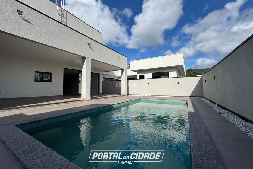 Casa &agrave; venda - 265m&sup2; - Santa Regina