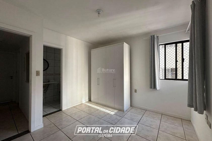 Apartamento &agrave; venda - 93m&sup2; - Centro