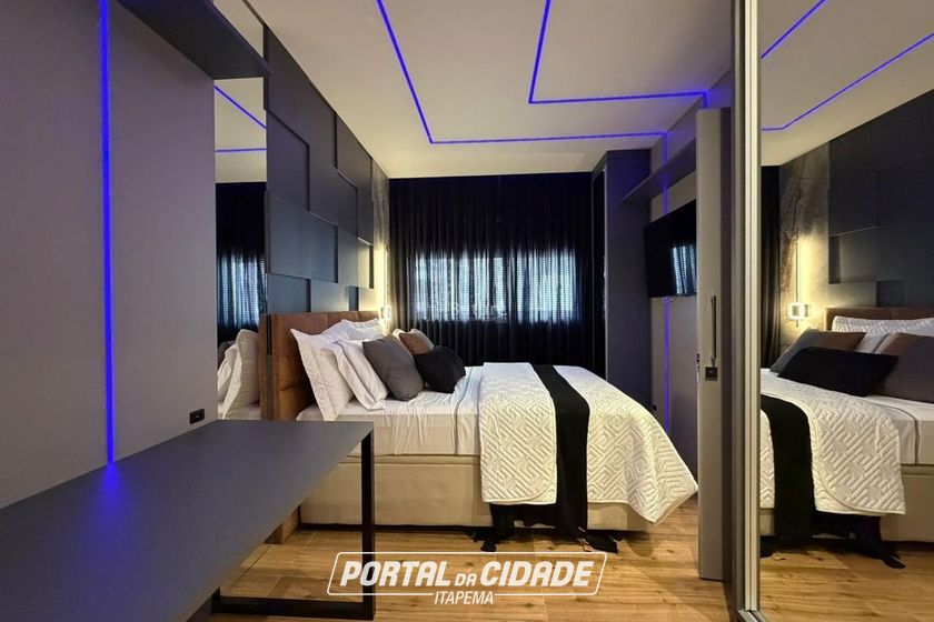 Apartamento &agrave; venda - 162m&sup2; - Meia Praia