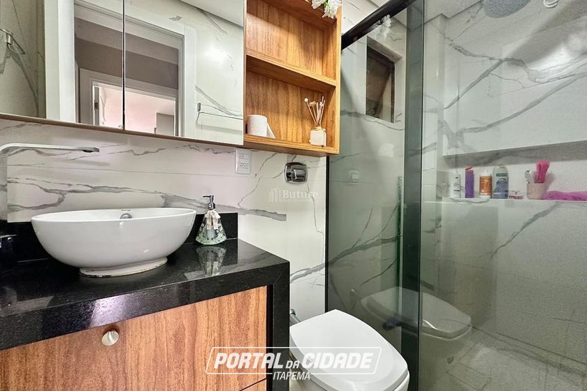 Apartamento &agrave; venda - 85m&sup2; - Meia Praia
