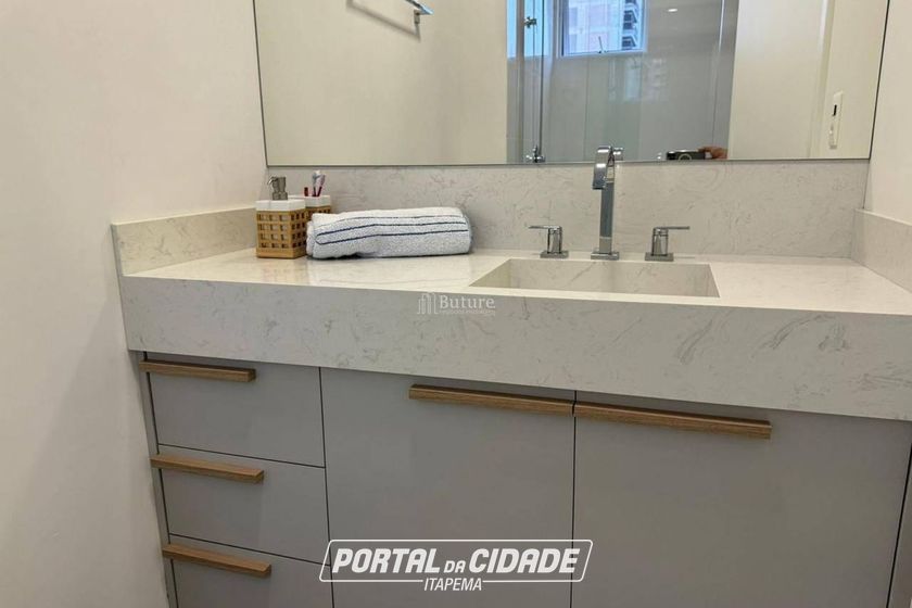 Apartamento &agrave; venda - Meia Praia