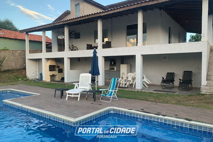 Ch&aacute;cara &agrave; venda - 176m&sup2; - COLINAS DOS ALPES