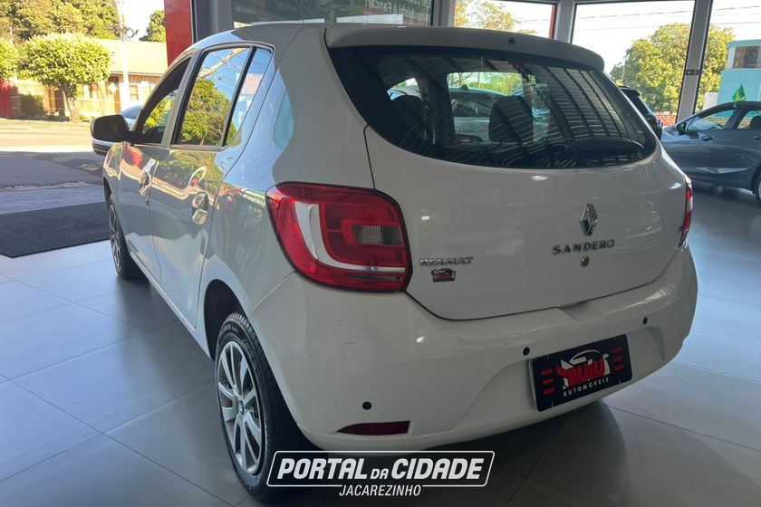Renault SANDERO