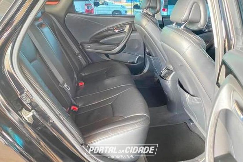 Hyundai AZERA