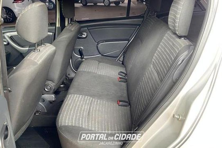 Renault SANDERO