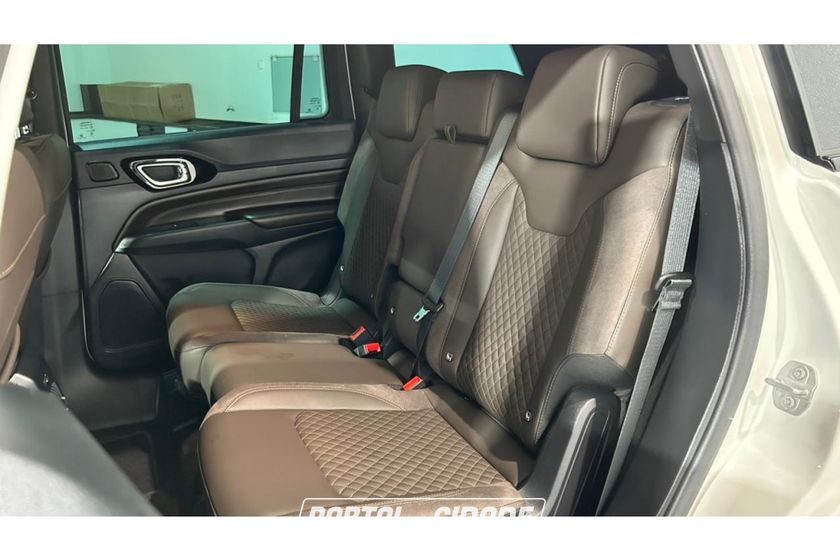 Jeep Commander