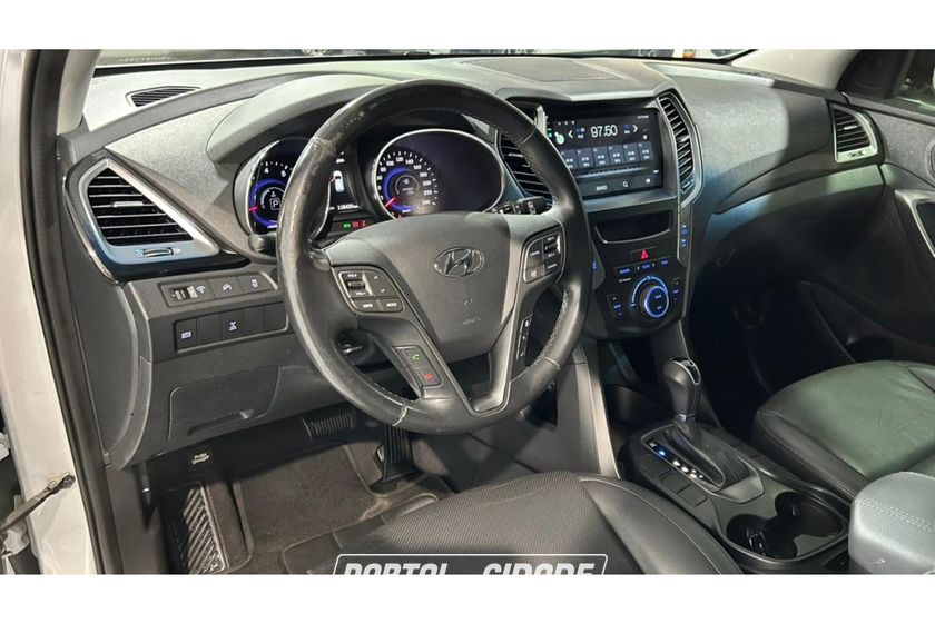Hyundai Santa