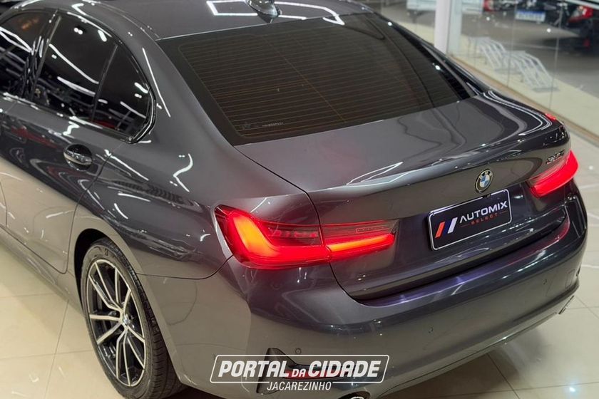 BMW 320iA
