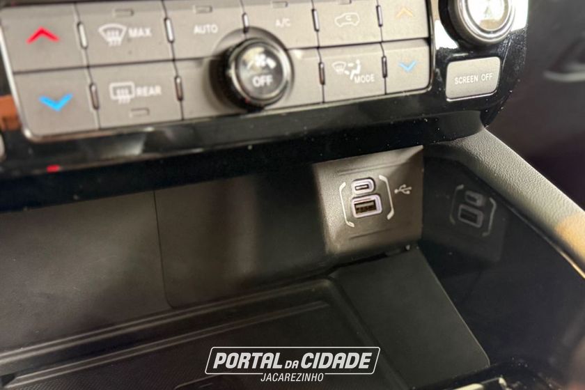 Jeep Commander