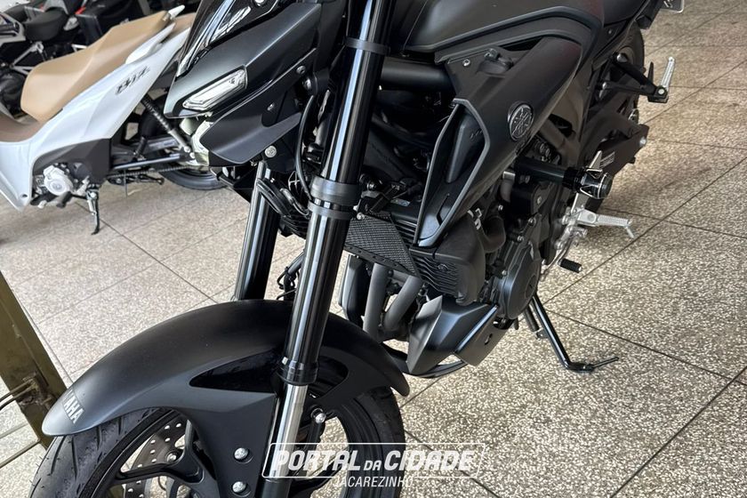 YAMAHA MT-03