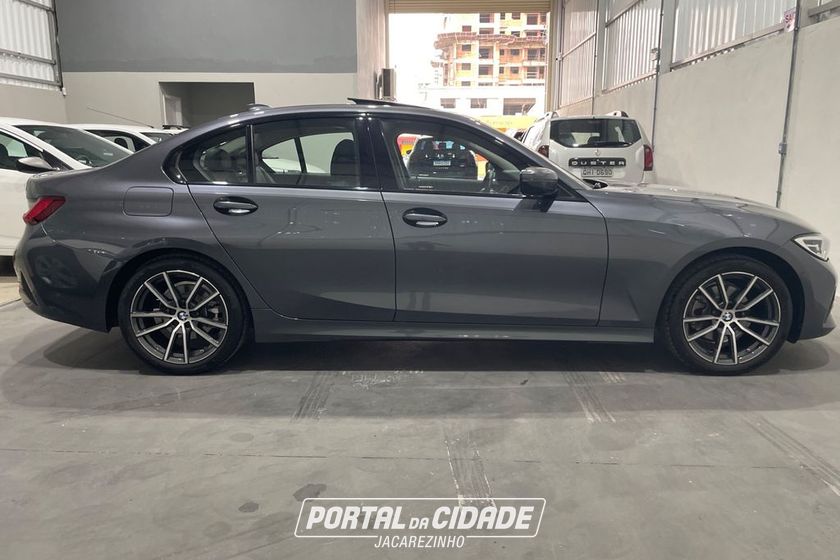 BMW 320iA