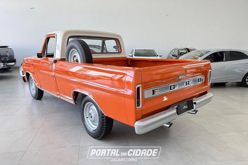 Ford F-100