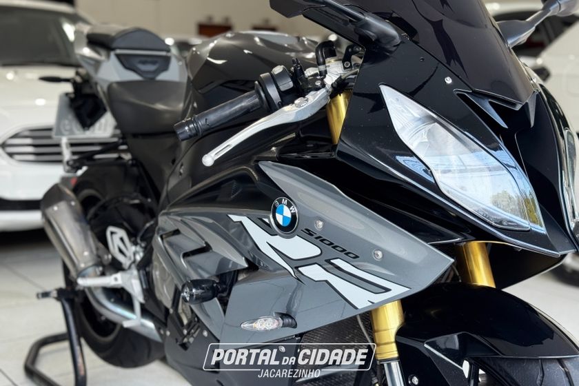 BMW S
