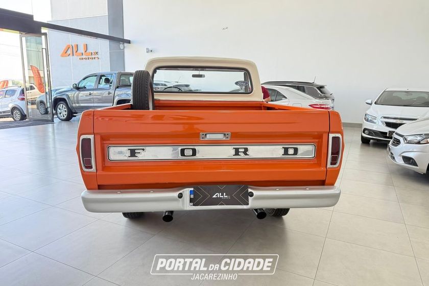 Ford F-100