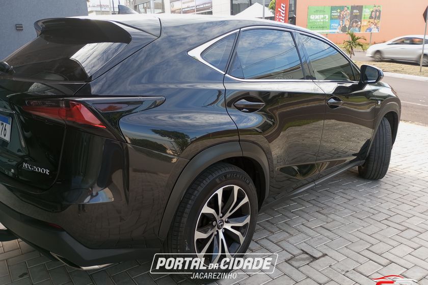 Lexus NX-200t