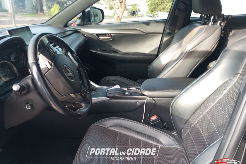 Lexus NX-200t