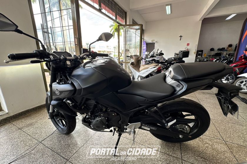 YAMAHA MT-03