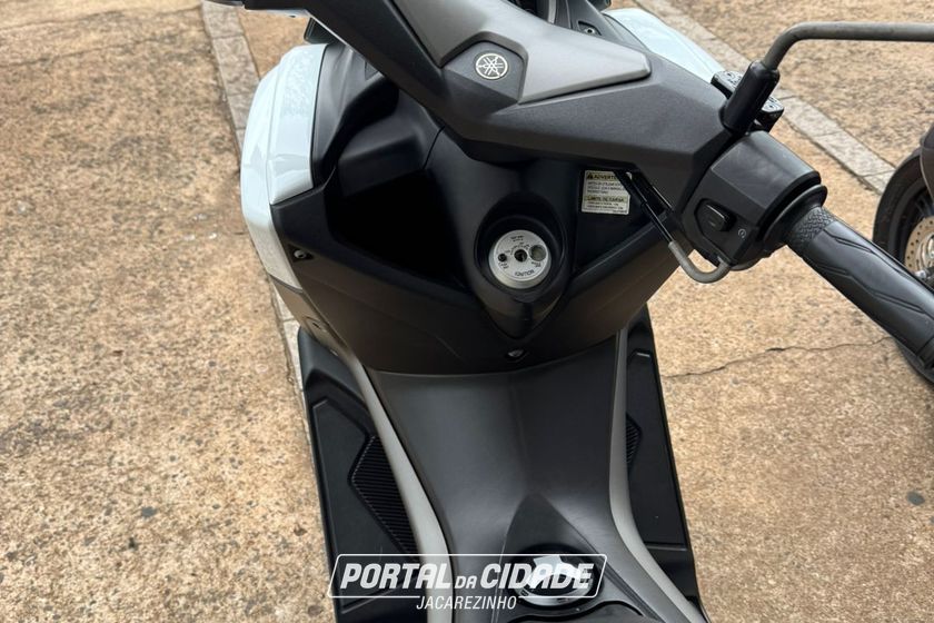 YAMAHA NMAX