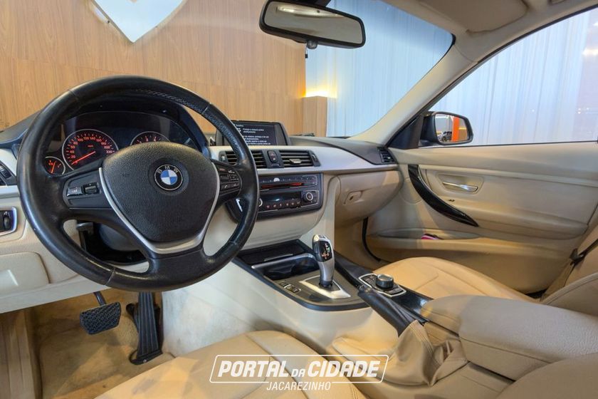 BMW 320iA