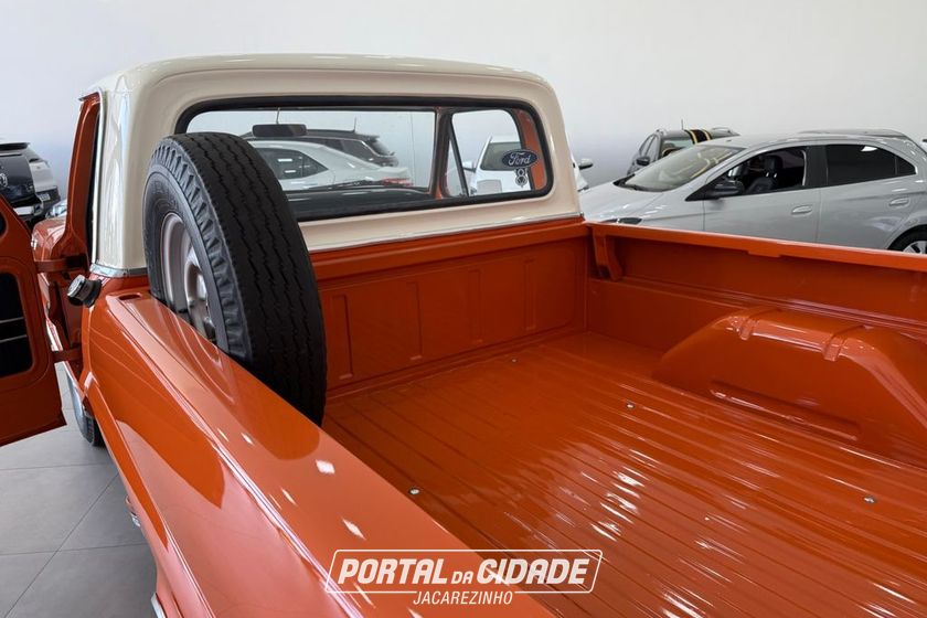 Ford F-100