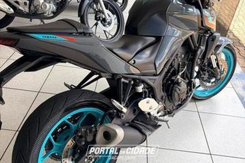 YAMAHA MT-03