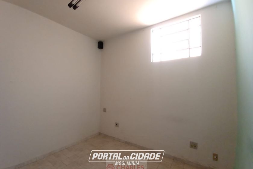 Sal&atilde;o Comercial para alugar - 106m&sup2; - Centro