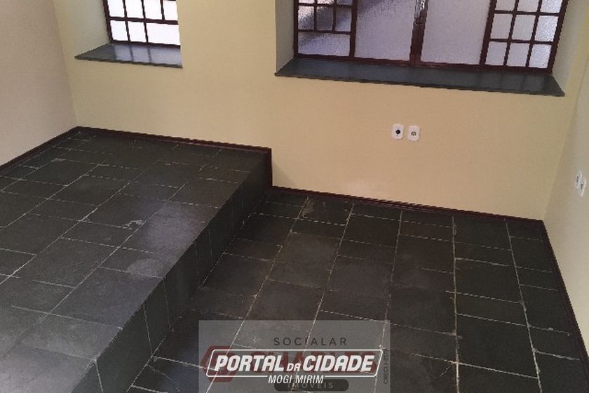 Casa &agrave; venda - 300m&sup2; - Centro