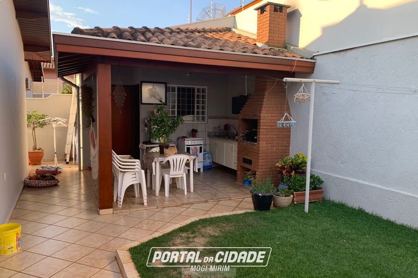 Casa &agrave; venda - 250m&sup2; - Centro