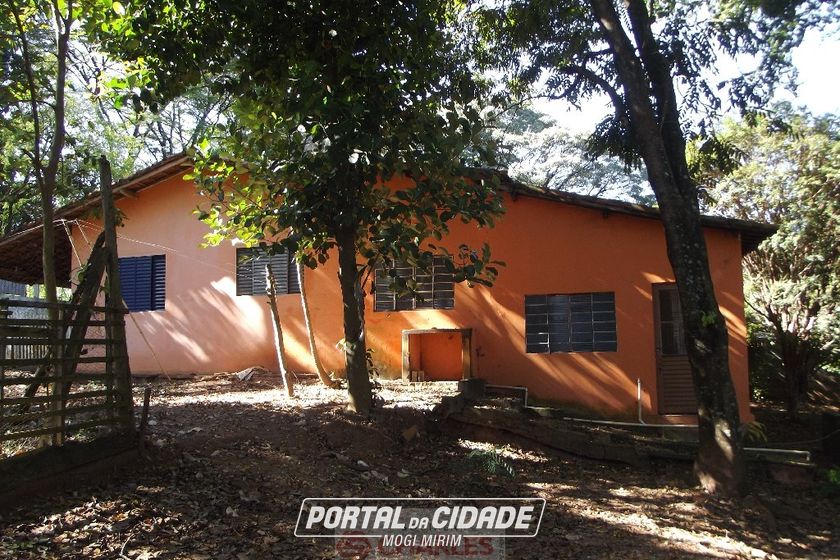 S&iacute;tio &agrave; venda - 110m&sup2; - Centro