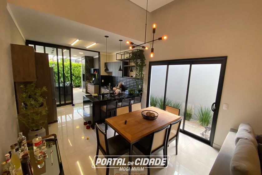 Casa &agrave; venda - 166m&sup2; - Centro