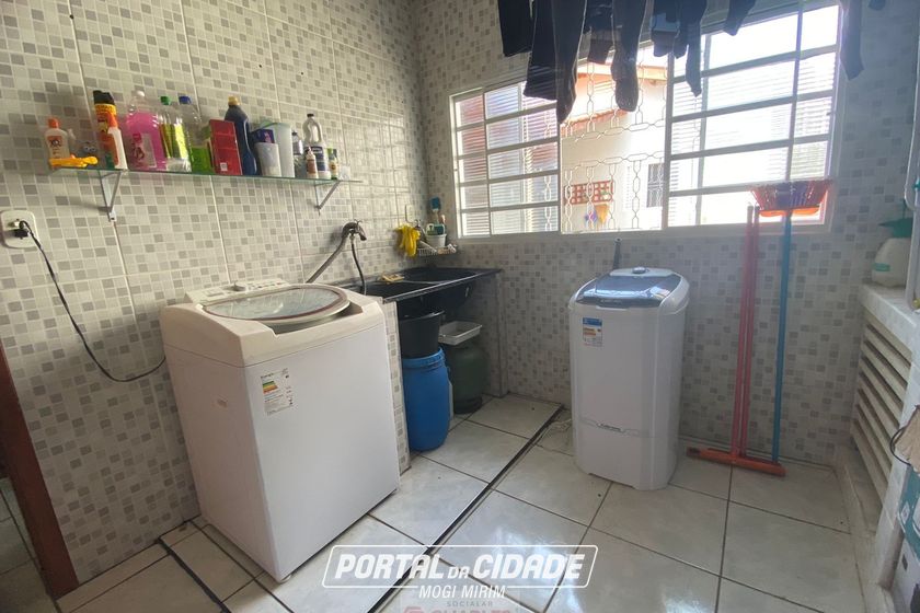 Casa &agrave; venda - 250m&sup2; - Centro