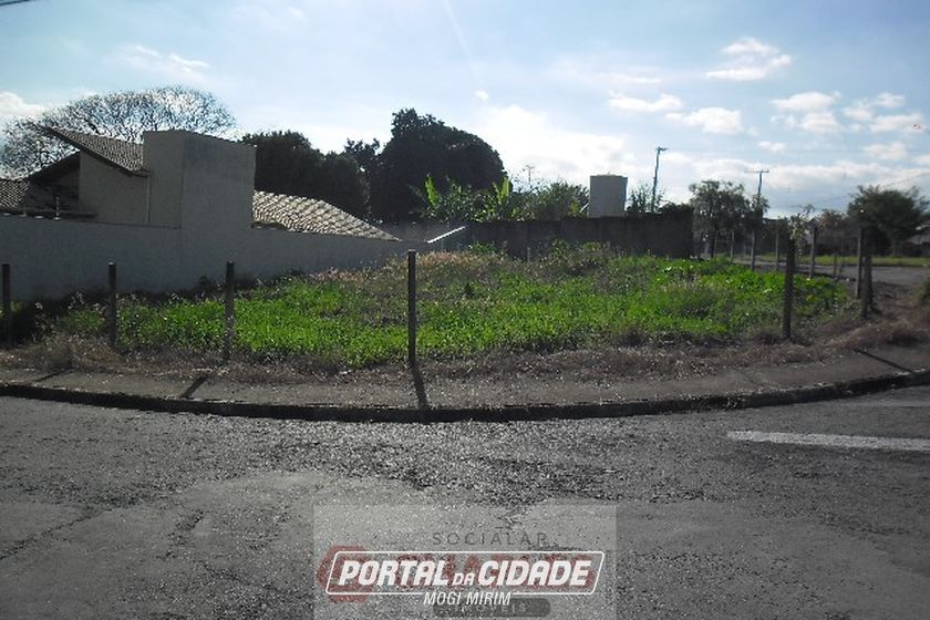 Terreno &agrave; venda - 10m&sup2; - Centro