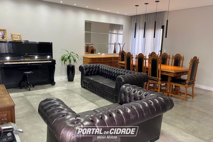 Casa &agrave; venda - 224m&sup2; - Centro
