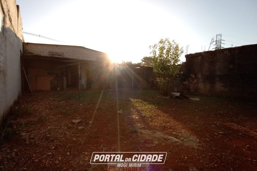 Sal&atilde;o Comercial para alugar - 75m&sup2; - Centro