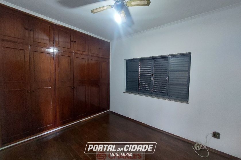 Casa para alugar - 268m&sup2; - Centro