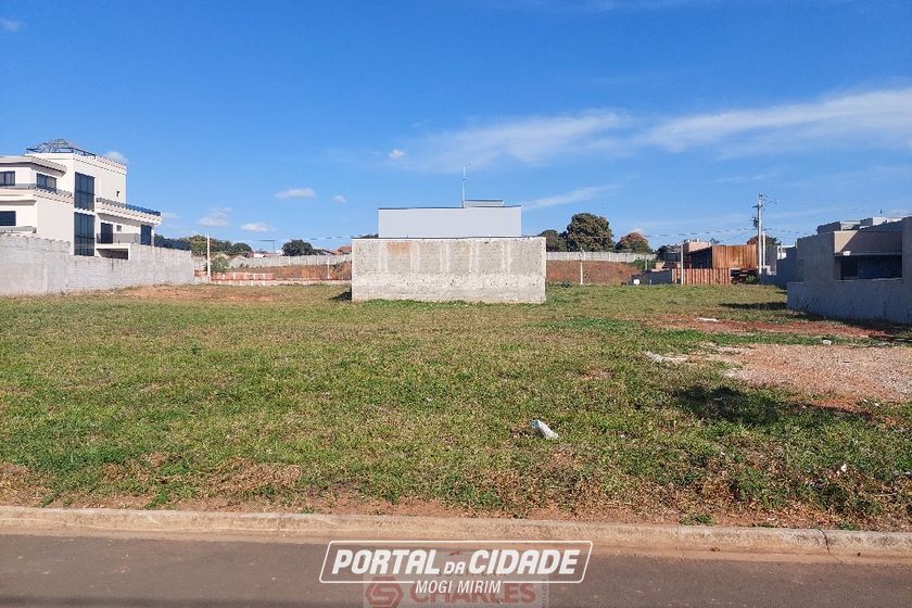 Terreno &agrave; venda - 10m&sup2; - Centro
