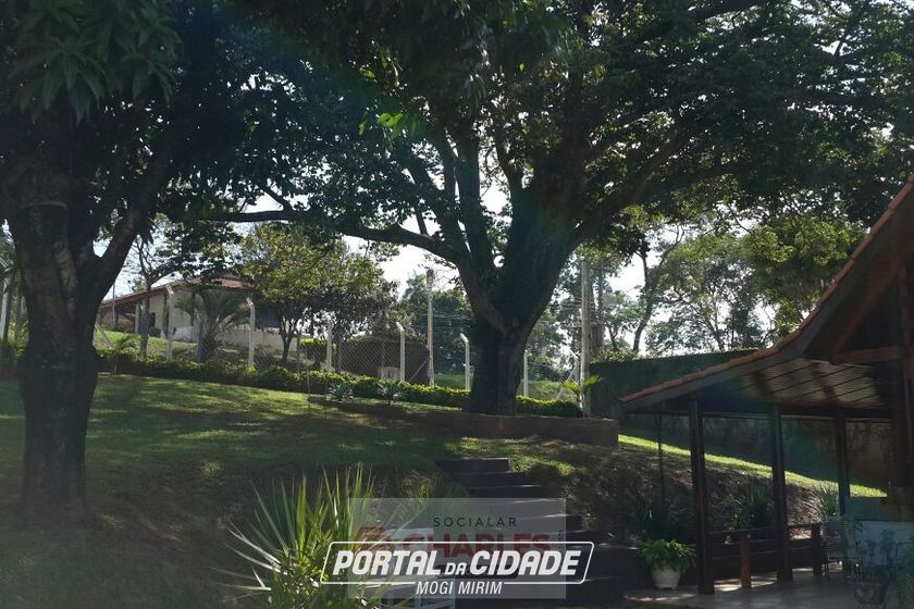 S&iacute;tio &agrave; venda - 270m&sup2; - Centro