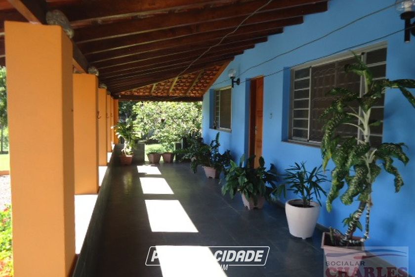 S&iacute;tio &agrave; venda - 252m&sup2; - Centro
