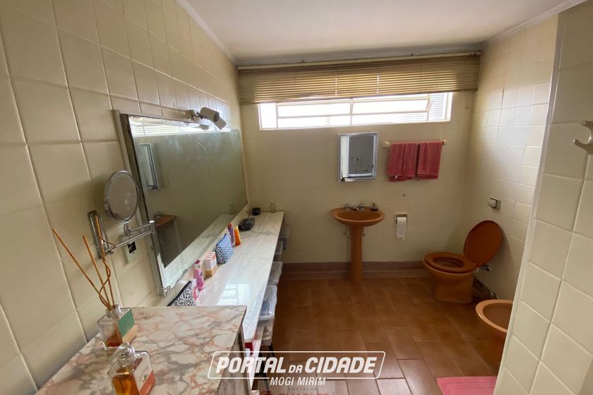 Casa &agrave; venda - 276m&sup2; - Centro
