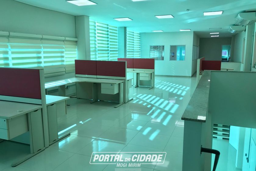 Sal&atilde;o Comercial para alugar - 1258m&sup2; - Centro